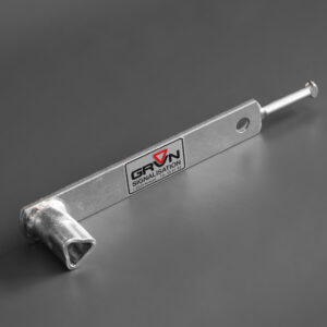 CLEF TRIANGULAIRE POUR POTEAU ROUGE/BLANC ET INOX