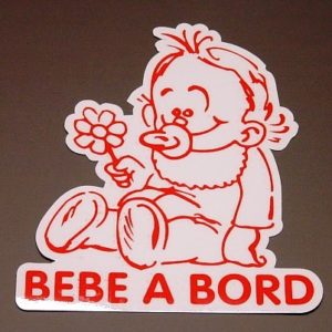 AUTOCOLLANT "BEBE A BORD" ROUGE
Dimensions : 110 x 125 mm