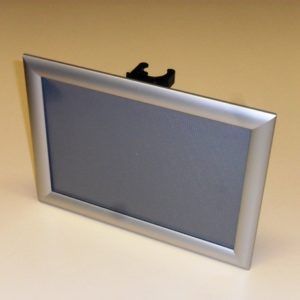 CADRE ECO CLIC  + CLIPS DE FIXATIONDimensions  335  x 247 mm prévu pour feuille  A4, profile naturel