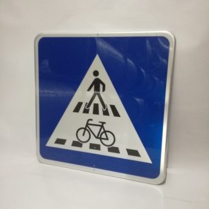 E11bd           CARRE 500mm REFL. RANDFORM