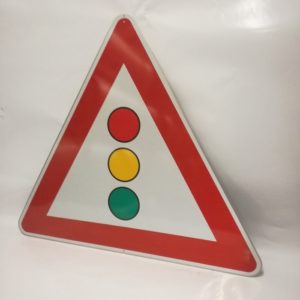 "A,16a"  P. CHANTIER TRIANGLE  900mm, PLAT