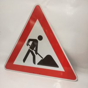 "A,15"  P.  CHANTIER TRIANGLE  900mm, PLAT