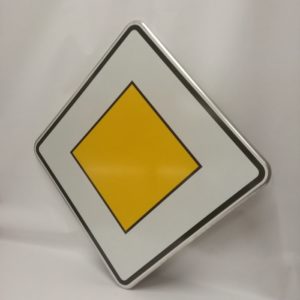 B3                CARRE 600mm REFL.RANDFORM