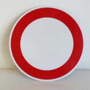 ROND EN ALUMINIUM PLAT : 2 MM,
DIAMETRE : 200 mm,
"ACCES INTERDIT A TOUS VEHICULES MOTOR.- C,2"