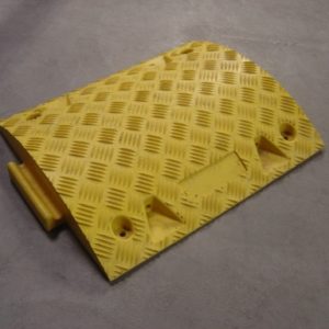 RALENTISSEUR JAUNE 50 MM (500 x 420 MM)